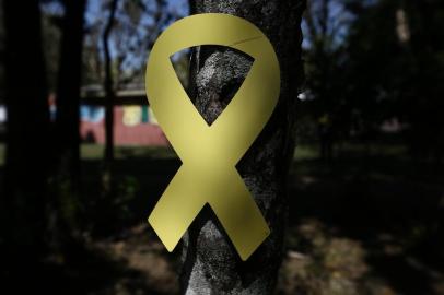  PORTO ALEGRE, RS, BRASIL 10/09/2016 - Setembro Amarelo. Campanha de prevenção do suicídio.  (FOTO: CARLOS MACEDO/AGÊNCIA RBS).<!-- NICAID(12433349) -->