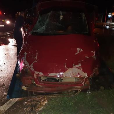 ELDORADO DO SUL, RS, BRASIL - 30/08/2020: Motorista morre e passageiro fica ferido em acidente na BR-290, em Eldorado do Sul