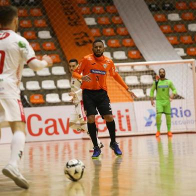  ACBF foi derrotado pelo Atlântico por 4 a 2, pela Liga Nacional de Futsal, na tarde desta terça (1º).Indexador: Ulisses_Castro<!-- NICAID(14581869) -->