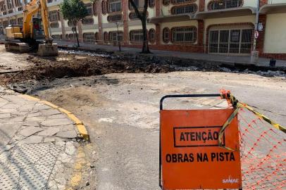 Trânsito na Rua Marechal Floriano, em Caxias, ficará totalmente bloqueado a partir desta quarta-feira<!-- NICAID(14582442) -->