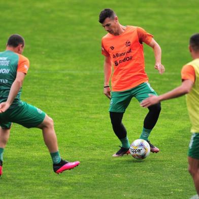  CAXIAS DO SUL, RS, BRASIL, 28/08/2020. Treino do Juventude no estádio Alfredo Jaconi. O Ju está disputando a série B do Campeonato Brasileiro 2020. (Porthus Junior/Agência RBS)Indexador:                                 <!-- NICAID(14579497) -->