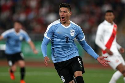  Uruguays Darwin Nunez celebrates after scoring against Peru during a Lima 2019 Pan American Games Group B football match in Lima on July 29, 2019. (Photo by LUKA GONZALES / AFP)Editoria: SPOLocal: LimaIndexador: LUKA GONZALESSecao: soccerFonte: AFPFotógrafo: STR