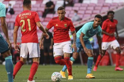 Everton Cebolinha em jogo do Benfica contra o Bournemouth, no Estádio da Luz