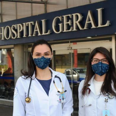  CAXIAS DO SUL, RS, BRASIL (02/09/2020) Fernanda e a Bruna, que são médicas residentes (fazem especialização) do HG. A pauta fala de como elAs têm sido importantes neste momento e como a pandemia vai ser um marco na formação deles.<!-- NICAID(14582347) -->