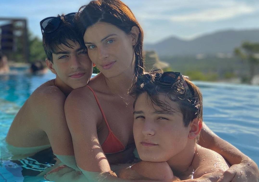 Isabeli Fontana diz que filho adolescente se incomodava com ensaios nus |  Donna