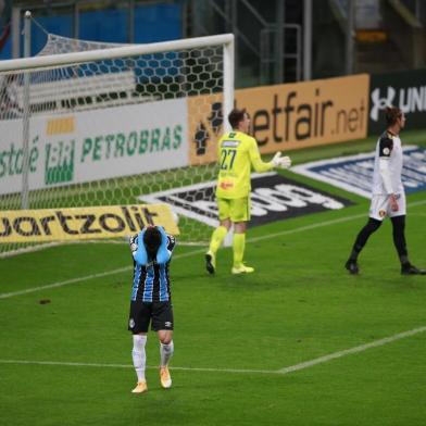  PORTO ALEGRE, RS, BRASIL - 03.09.2020 - Em jogo válido pela 7ª rodada do Campeonato Brasileiro, o Grêmio recebe o Sport Recife na Arena. (Foto: André Ávila/Agencia RBS)<!-- NICAID(14584218) -->