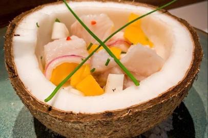 Ceviche no coco