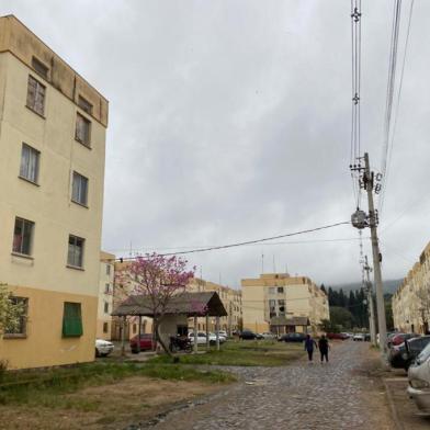  ****EM BAIXA****Venda irregular de imóveis do Minha Casa Minha Vida.Condomínio Ana Paula, Restinga, Porto Alegre. Imóveis da Faixa 1 do MCMV.  Foto-Glaucius Oliveira / RBS TV<!-- NICAID(14584533) -->