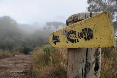  CAMBARÁ DO SUL, RS, BRASIL (11/06/2020)Cambará do Sul retoma aos poucos a rotina de destino turístico do RS. A cidade que viu o cenário mudar durante a pandemia, amanheceu com a expectativa de receber visitantes nesta quinta-feira (11), depois da reabertura dos parques nacionais na quarta-feira. (Antonio Valiente/Agência RBS)<!-- NICAID(14520575) -->