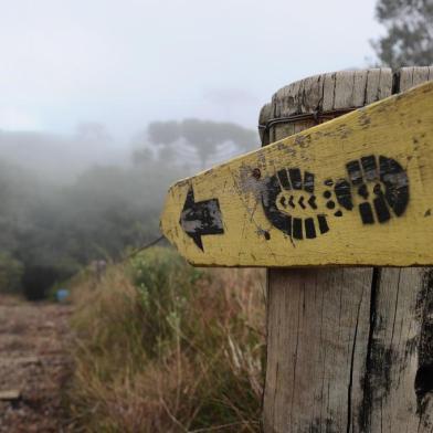  CAMBARÁ DO SUL, RS, BRASIL (11/06/2020)Cambará do Sul retoma aos poucos a rotina de destino turístico do RS. A cidade que viu o cenário mudar durante a pandemia, amanheceu com a expectativa de receber visitantes nesta quinta-feira (11), depois da reabertura dos parques nacionais na quarta-feira. (Antonio Valiente/Agência RBS)<!-- NICAID(14520575) -->