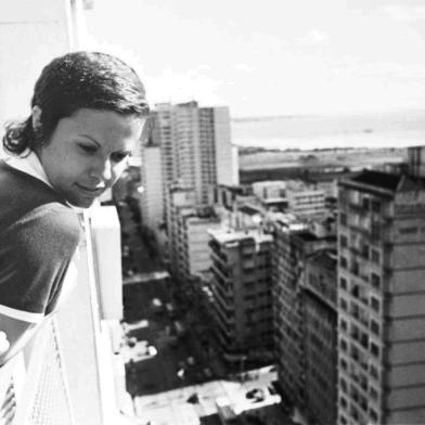  A cantora Elis Regina voltou a Porto Alegre em dezembro de 1970 e hospedou-se no Hotel Everest.<!-- NICAID(14586288) -->