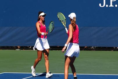 Luísa Stefani e Hayley Carter