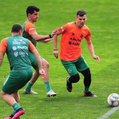  CAXIAS DO SUL, RS, BRASIL, 28/08/2020. Treino do Juventude no estádio Alfredo Jaconi. O Ju está disputando a série B do Campeonato Brasileiro 2020. (Porthus Junior/Agência RBS)Indexador:                                 <!-- NICAID(14579499) -->