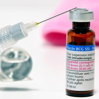  vaccin,bcg,aiguille,needle,piqure,seringueFonte: 36114283<!-- NICAID(14473388) -->