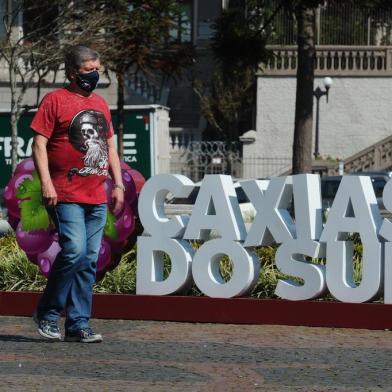  CAXIAS DO SUL, RS, BRASIL (10/09/2020)Fotows gerais de Caxias do Sul. Na foto Praça Dante. (Antonio Valiente/Agência RBS)<!-- NICAID(14589018) -->