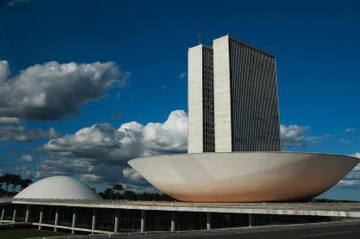 A cÃºpula  maior, voltada para cima, abriga o PlenÃ¡rio da CÃ¢mara dos Deputados.Esplanada dos Ministérios em Brasília, imagem do Congresso Nacional, plenárioLocal: BrasÃ­liaIndexador: Marcello Casal JrAgÃªncia BrasilFotógrafo: Reporter Fotografico<!-- NICAID(14589758) -->