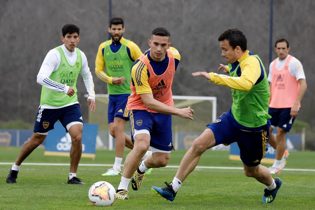 Juan Quintero assina pelo Racing Club