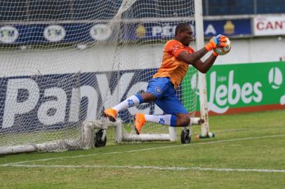 Goleiro André será titular do Caxias na estreia da Série D.<!-- NICAID(14591587) -->