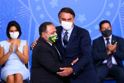 Bolsonaro e Pazuello