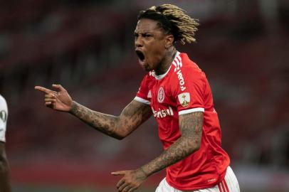  Brazils Internacional forward, Uruguayan Abel Hernandez celebrates after scoring against Colombias America de Cali during their closed-door Copa Libertadores group phase football match at the Beira Rio stadium in Porto Alegre, Brazil, on September 16, 2020, amid the COVID-19 novel coronavirus pandemic. (Photo by Liamara POLLI / various sources / AFP)Editoria: SPOLocal: Porto AlegreIndexador: LIAMARA POLLISecao: soccerFonte: AFPFotógrafo: STR<!-- NICAID(14594041) -->