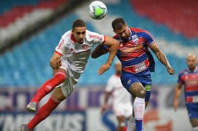 Inter enfrenta o Fortaleza na Arena Castelão, no Ceará, pela 11ª rodada do Brasileirão. No lance, Léo Ferrreira<!-- NICAID(14596527) -->