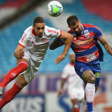 Inter enfrenta o Fortaleza na Arena Castelão, no Ceará, pela 11ª rodada do Brasileirão. No lance, Léo Ferrreira<!-- NICAID(14596527) -->