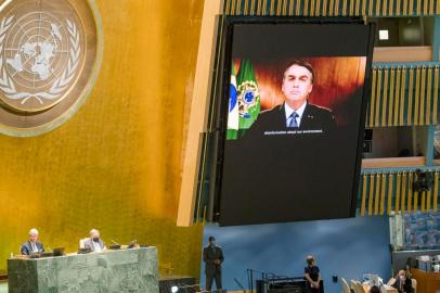 General Assembly 75th session: General DebatePresidente do Brasil, Jair Bolsonaro, tem discurso gravado exibido durante a Assembleia Geral da ONU, realizada virtualmente devido à pandemia do coronavírusHis Excellency Jair Messias Bolsonaro, President, Federative Republic of BrazilEditoria: NLocal: New YorkIndexador: UN Photo/Rick BajornasSecao: YFonte: General Assembly Hall<!-- NICAID(14598506) -->