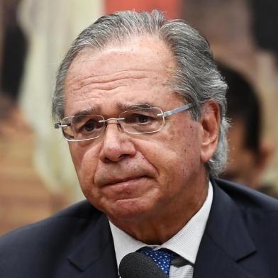  Brazilian Economy Minister Paulo Guedes gestures during a session of the Commission of Constitution and Justice to discuss the pension reform bill at the National Congress in Brasilia, on April 3, 2019. - President Jair Bolsonaro is struggling to push his signature pension reform bill through Congress, triggering political chaos and contributing to recent sharp falls in Brazils main stock index. (Photo by EVARISTO SA / AFP)Editoria: POLLocal: BrasíliaIndexador: EVARISTO SASecao: politics (general)Fonte: AFPFotógrafo: STF<!-- NICAID(14023461) -->