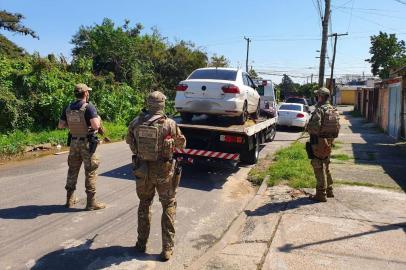  Polícia apreende carro, modelo Voyage, de suspeito de atropelar pelo menos dez ciclistas em Porto Alegre. Foto: Polícia Civil / Divulgação<!-- NICAID(14599167) -->