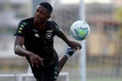 Babi.Treino Botafogo  no Estadio Nilton Santos.16 de Setembro de 2020, Rio de Janeiro, RJ, Brasil. Foto: Vitor Silva/Botafogo. Imagem protegida pela Lei do Direito Autoral Nº 9.610, DE 19 DE FEVEREIRO DE 1998. <!-- NICAID(14599697) -->