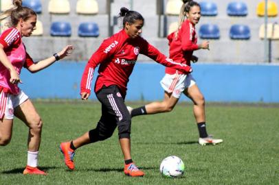 Treino das Gurias Coloradas, time do Inter de futebol feminino. Fabi Simões na foto. Foto: Mariana Capra, Inter, divulgação<!-- NICAID(14599678) -->