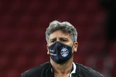  Brazil's Gremio head coach Renato Gaucho is pictured during the closed-door Copa Libertadores group phase football match against Brazil's Internacional at the Beira Rio stadium in Porto Alegre, Brazil, on September 23, 2020, amid the COVID-19 novel coronavirus pandemic. (Photo by DIEGO VARA / various sources / AFP)Editoria: SPOLocal: Porto AlegreIndexador: DIEGO VARASecao: soccerFonte: AFPFotógrafo: STR<!-- NICAID(14599855) -->