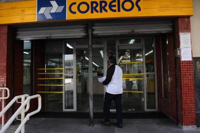  CAXIAS DO SUL, RS, BRASIL (24/09/2020)Retorno do srviço de entregas de correios após greve. (Antonio Valiente/Agência RBS)<!-- NICAID(14600176) -->