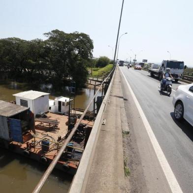  Novo Hamburgo, RS, BRASIL, 24/09/2020- Duplicação da ponte do Rio do Sinos. Foto: Lauro Alves / Agencia RBS<!-- NICAID(14600254) -->