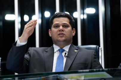 Plenário do Senado Federal durante sessão deliberativa ordinária. Ordem do dia.À mesa, presidente do Senado, senador Davi Alcolumbre (DEM-AP).Foto: Roque de Sá/Agência Senado<!-- NICAID(14217630) -->