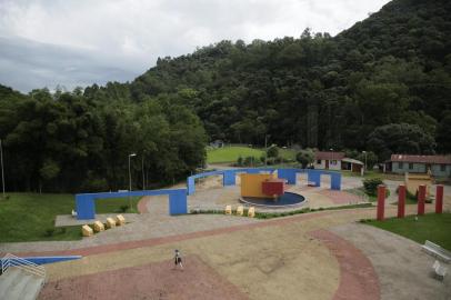  COQUEIRO BAIXO, RS, BRASIL, 06-01-2016 : Envelhecimento da População gaúcha. Segundo a FEE, o Rio Grande do Sul terá, em 15 anos, uma média de quase 25% de população idosa. (Foto: André Ávila/Agência RBS, Notícias)<!-- NICAID(11933914) -->