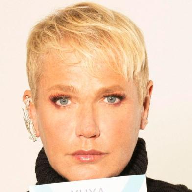 Em Memórias, Xuxa fala sobre os bastidores de sua trajetória, incluindo as polêmicas, os namoros com famosos e os desafios da carreira artística. **Fotos embargadas para Donna até outubro/2020**<!-- NICAID(14597263) -->