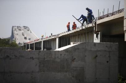  PORTO ALEGRE, RS, BRASIL, 25/09/2020- Obra da nova ponte do Guaíba. Foto: Félix Zucco / Agencia RBS<!-- NICAID(14601282) -->