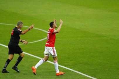 Inter recebe o São Paulo, no Estádio Beira-Rio, pela 12ª rodada do Brasileirão. Gol do Thiago Galhardo<!-- NICAID(14602253) -->