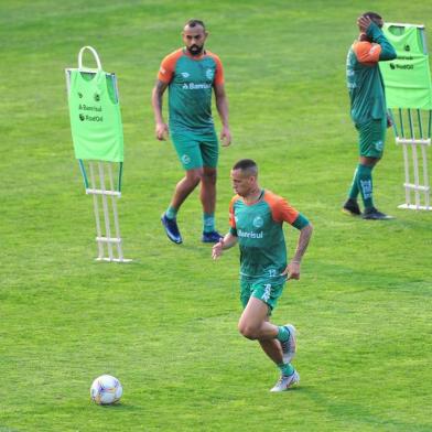  CAXIAS DO SUL, RS, BRASIL, 11/09/2020. Treino do Juventude no CT. O Ju está disputando a série B do Campeonato Brasileiro de 2020. Na foto, atacante Breno.  (Porthus Junior/Agência RBS)Indexador:                                 <!-- NICAID(14590291) -->