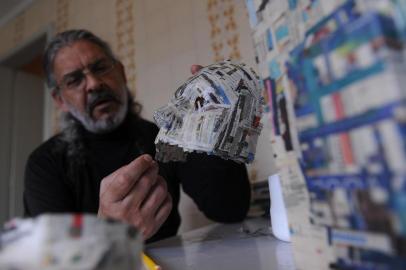  CAXIAS DO SUL, RS, BRASIL, 01/10/2020 - Ator e diretor de teatro Jorge Valmini é personagem da série a arte não pára, que retrata produção de artistas durante a pandemia de coronavìrus. (Marcelo Casagrande/Agência RBS)<!-- NICAID(14606487) -->