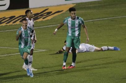 PONTE PRETA X JUVENTUDESP - SÉRIE B/PONTE PRETA X JUVENTUDE - ESPORTES - Igor, do Juventude, comemora seu gol em partida contra a Ponte Preta, válida pela 13ª   rodada da Série B do   Campeonato Brasileiro 2020, no Estádio Moises Lucarelli, em   Campinas (SP), neste sábado   (3).     03/10/2020 - Foto: DENNY CESARE/CÓDIGO19/ESTADÃO CONTEÚDOEditoria: ESPORTESLocal: CAMPINASIndexador: DENNY CESAREFonte: CÃ³digo 19Fotógrafo: CÓDIGO19<!-- NICAID(14608576) -->