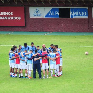  CAXIAS DO SUL, RS, BRASIL, 27/09/2020. Caxias x Tubarão, jogo válido pela segunda rodada do Campeonato Brasileiro 2020, Grupo 8. Jogo realizado no estádio Centenário. (Porthus Junior/Agência RBS)<!-- NICAID(14602393) -->