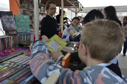 Feira do Livro de Bento Gonçalves<!-- NICAID(12410452) -->