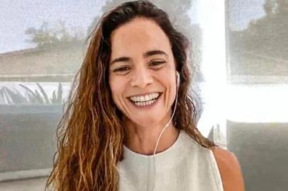 Alice Braga no Conversa com Bial<!-- NICAID(14610877) -->