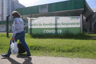  PORTO ALEGRE, RS, BRASIL - 2020.10.08 - GHC recebeu cloroquina do Ministério da Saúde e será o primeiro de POA a distribuí-la. Vamos ver como está a adesão dos médicos no tratamento dos pacientes no hospital e a receptividade dos próprios pacientes, mais especialmente na UPA Moacyr Scliar, administrado pelo GHC. (Foto: ANDRÉ ÁVILA/ Agência RBS)<!-- NICAID(14612308) -->