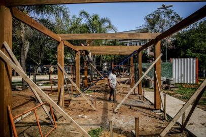  PORTO ALEGRE, RS, BRASIL - 08.10.2020 - Revitalização de praças. Na imagem, Praça São Geraldo. (Foto: Marco Favero/Agencia RBS)<!-- NICAID(14612427) -->