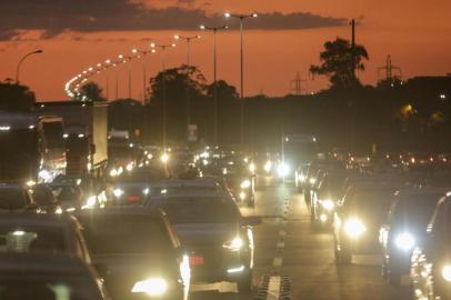  GRAVATAÍ, RS, BRASIL - 09.10.2020 - Trânsito próximo ao pedágio de Gravataí. (Foto: Marco Favero/Agencia RBS)<!-- NICAID(14613595) -->