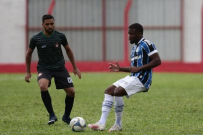 Elias, atacante do grupo de transição do Grêmio, no jogo-treino contra o Próspera, de Santa Catarina