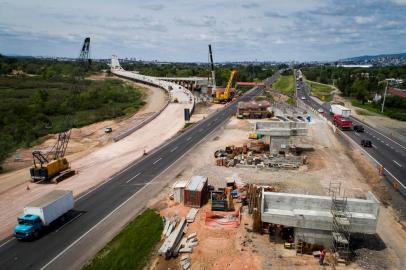  PORTO ALEGRE, RS, BRASIL, 09-10-2020: Obras no trecho de conexao da nova ponte do Guaiba com a BR-290, na Ilha Grande dos Marinheiros. (Foto: Mateus Bruxel / Agencia RBS)<!-- NICAID(14614590) -->